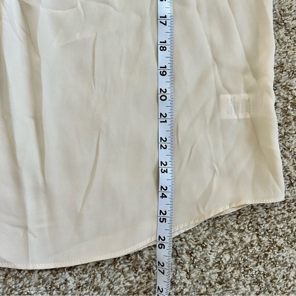 🦋 NWT Daisy Fuentes Cream V-Neck Long Sleeve Blouse XL - Picture 7 of 7